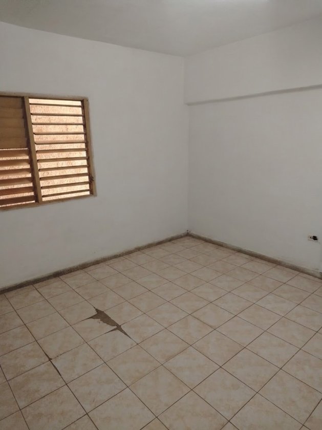 Apartamento de 3 habitaciones en permuta en Jesús María, Habana Vieja, La Habana