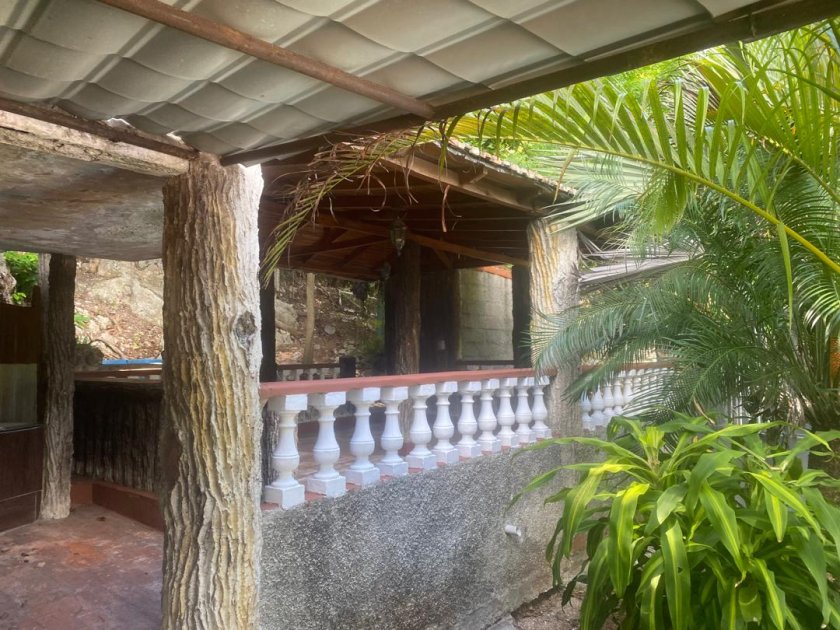 Casa Independiente de 5 habitaciones en venta en Cojímar, Habana del Este, La Habana