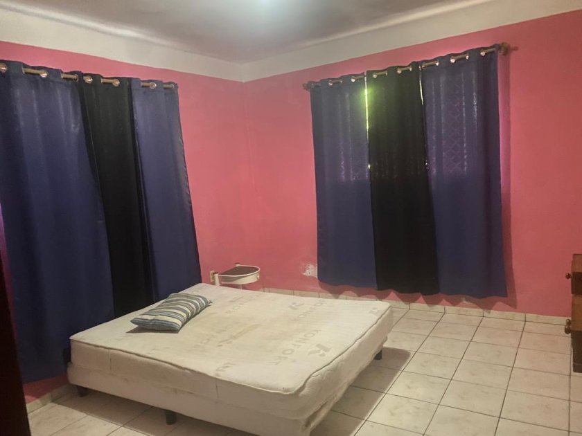 Casa Independiente de 5 habitaciones en venta en Cojímar, Habana del Este, La Habana