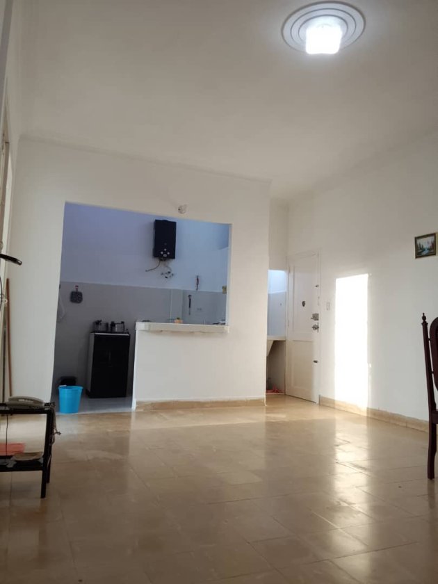 Apartamento de 2 habitaciones en venta en Santos Suárez, Diez de Octubre, La Habana