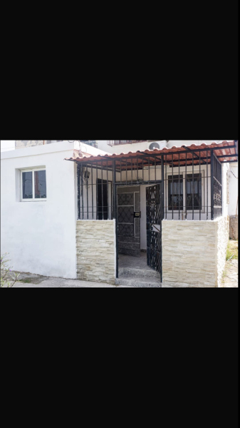 Casa de 2 habitaciones en venta en Miramar, Playa, La Habana