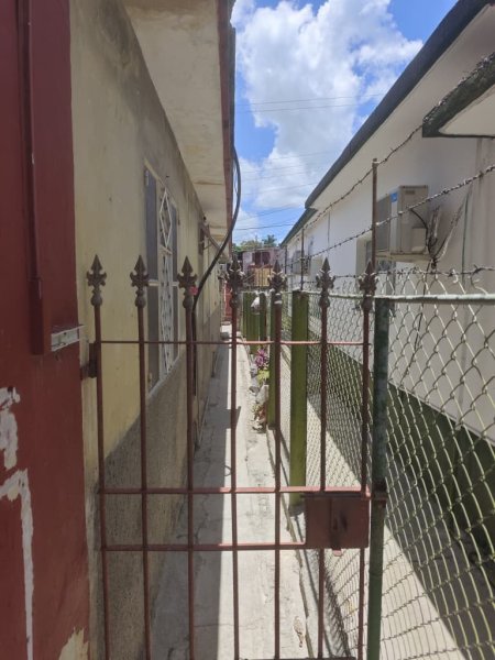 Casa de 3 habitaciones en venta en Santiago de las Vegas, Boyeros, La Habana - 3