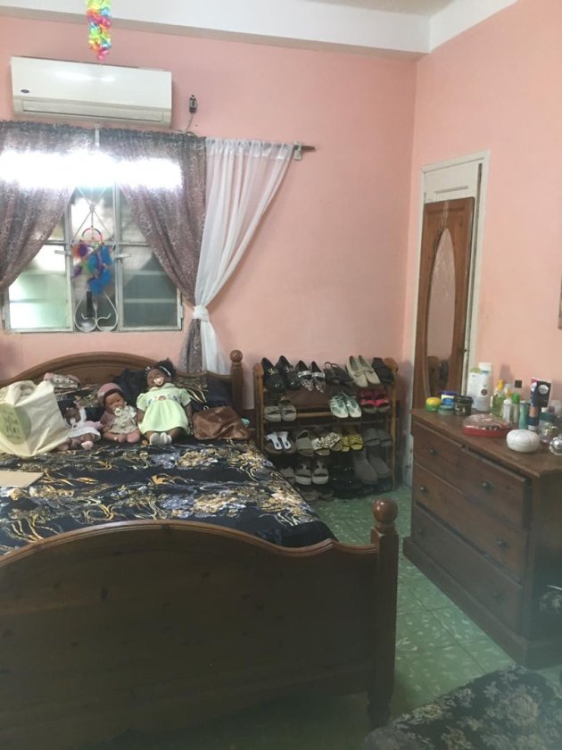 House with 6 bedrooms for sale in Marianao, La Habana