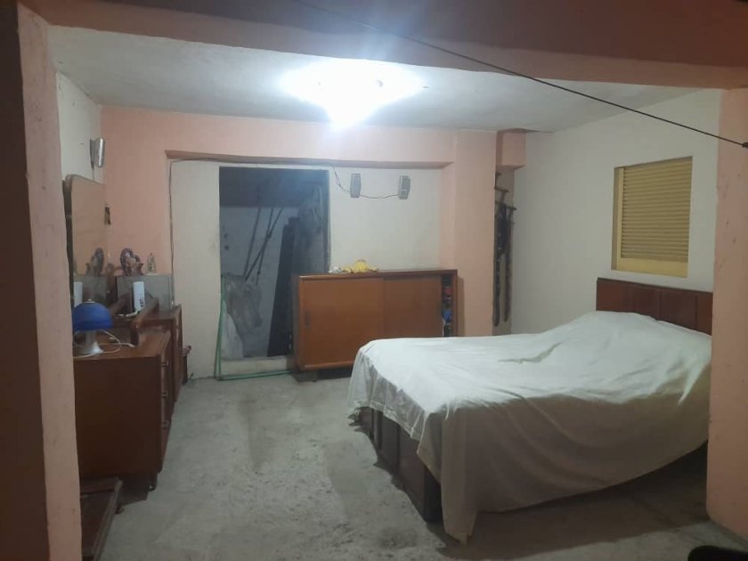 Casa Colonial de 2 habitaciones en venta en San Lázaro, Centro Habana, La Habana