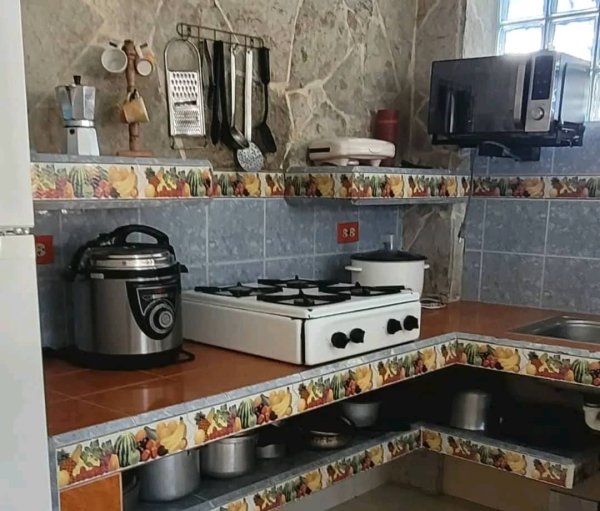 Casa Independiente de 3 habitaciones en venta en Boca Ciega, Habana del Este, La Habana - 4