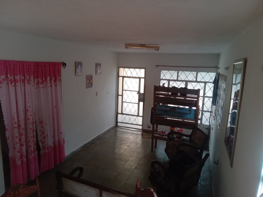 Casa Independiente de 3 habitaciones en venta en Barrera, Guanabacoa, La Habana