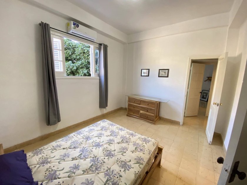 Apartamento de 2 habitaciones en venta en Rampa, Plaza de la Revolución, La Habana