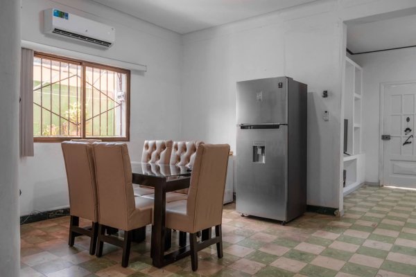 Biplanta de 4 habitaciones en venta en Cubanacán - Náutico, Playa, La Habana - 2