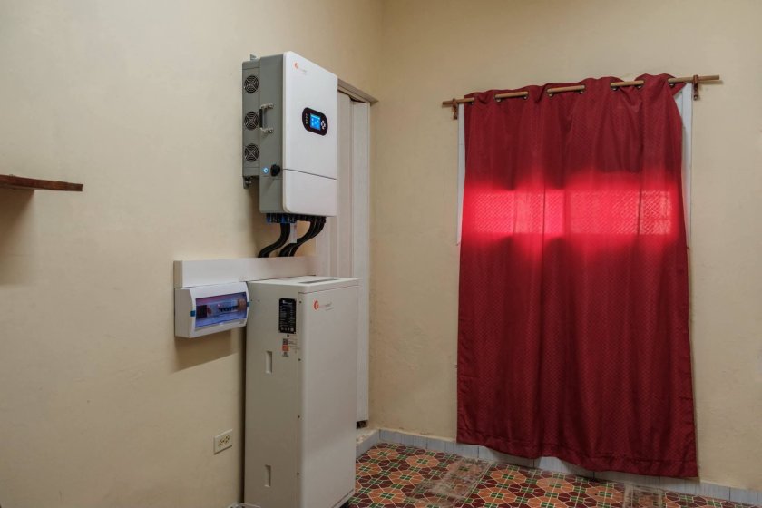 Biplanta de 4 habitaciones en venta en Cubanacán - Náutico, Playa, La Habana
