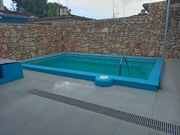 Detached House with 6 bedrooms for sale in Guanabo, Habana del Este, La Habana - 2