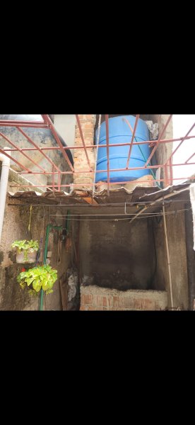 House with 4 bedrooms for sale in Las Tunas - 11