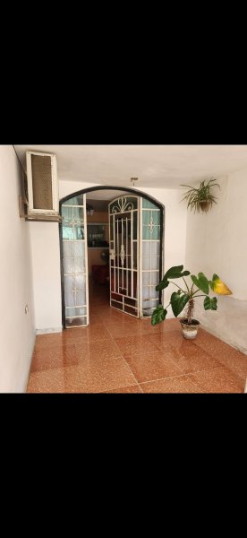 House with 4 bedrooms for sale in Las Tunas - 4
