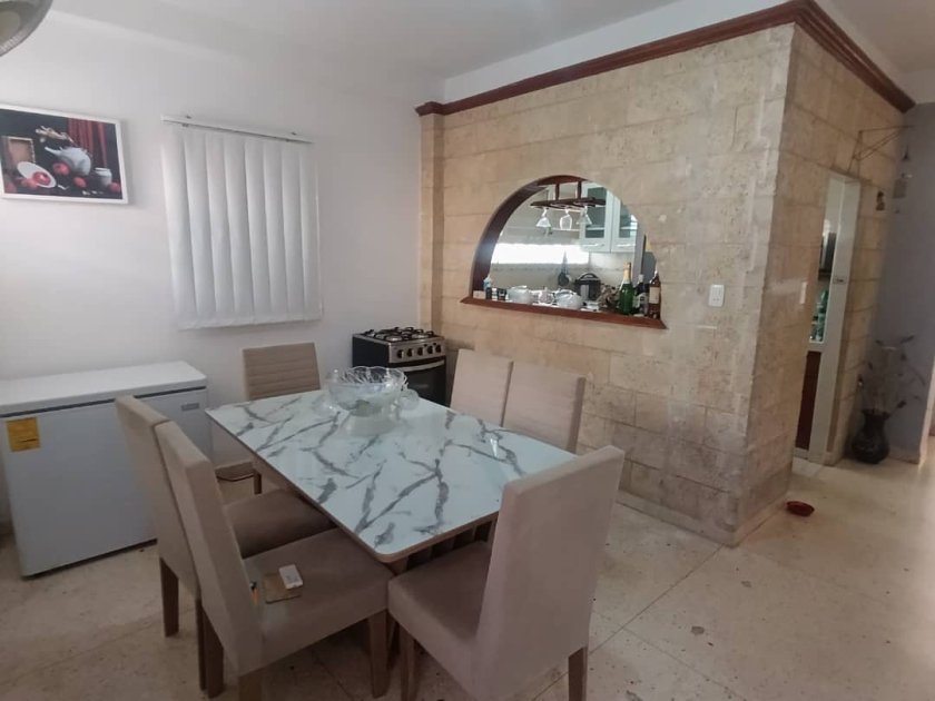 Casa Independiente de 2 habitaciones en venta en Miramar, Playa, La Habana