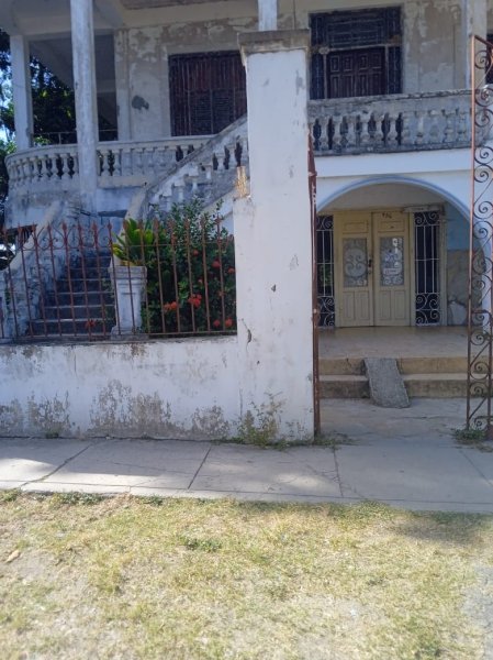 House with 4 bedrooms for sale in Vista Alegre, Santiago de Cuba - 2