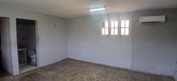 Casa Independiente de 4 habitaciones en venta en Cojímar, Habana del Este, La Habana - 15