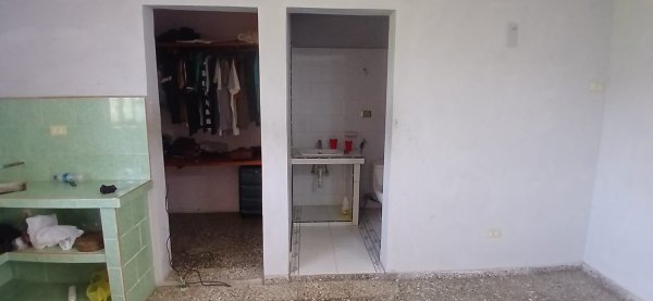 Casa Independiente de 4 habitaciones en venta en Cojímar, Habana del Este, La Habana - 16