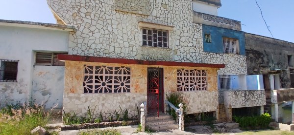 Casa Independiente de 4 habitaciones en venta en Cojímar, Habana del Este, La Habana - 2