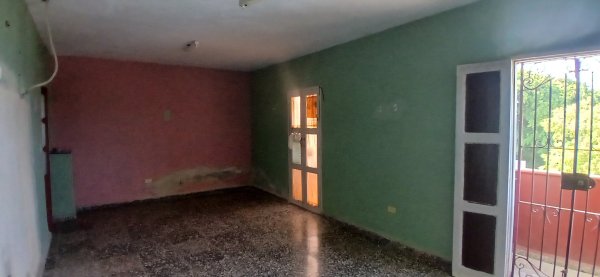 Casa Independiente de 4 habitaciones en venta en Cojímar, Habana del Este, La Habana - 4