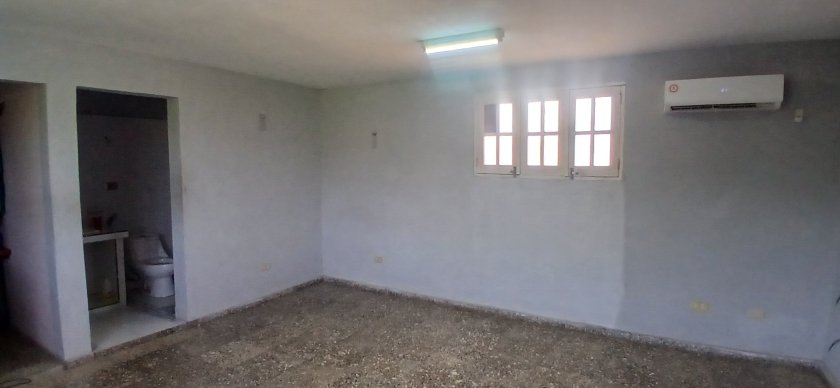 Casa Independiente de 4 habitaciones en venta en Cojímar, Habana del Este, La Habana