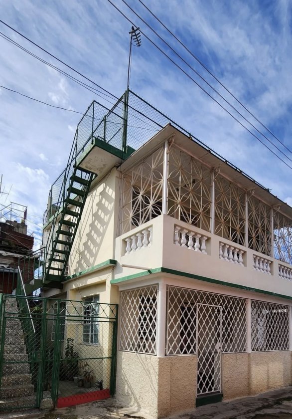 Detached House with 4 bedrooms for sale in Marianao, La Habana