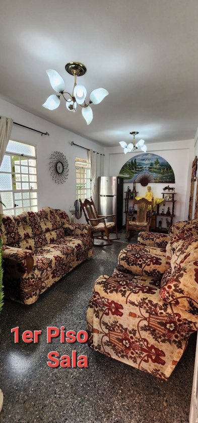 Detached House with 4 bedrooms for sale in Marianao, La Habana