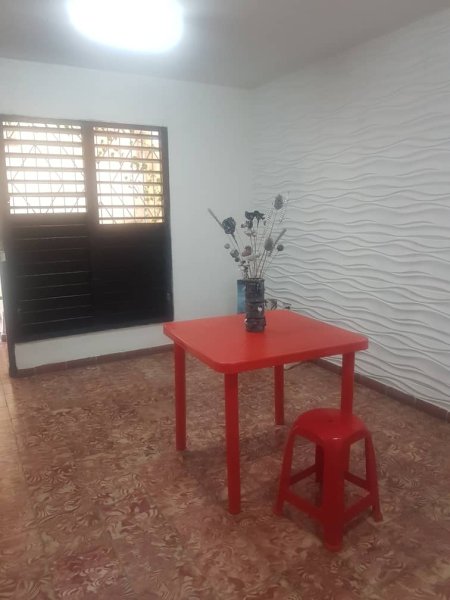Apartment with 2 bedrooms for sale in Vedado, Plaza de la Revolución, La Habana - Thumbnail 1