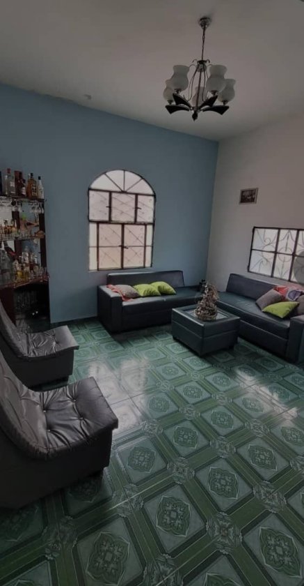 Casa Independiente de 3 habitaciones en venta en Centro Habana, La Habana