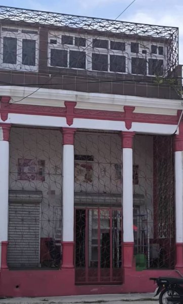 Casa de 6 habitaciones en venta en Diez de Octubre, La Habana