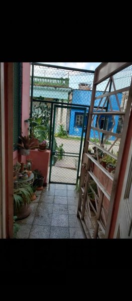 Apartamento de 3 habitaciones en venta en Santos Suárez, Diez de Octubre, La Habana - Miniatura 1