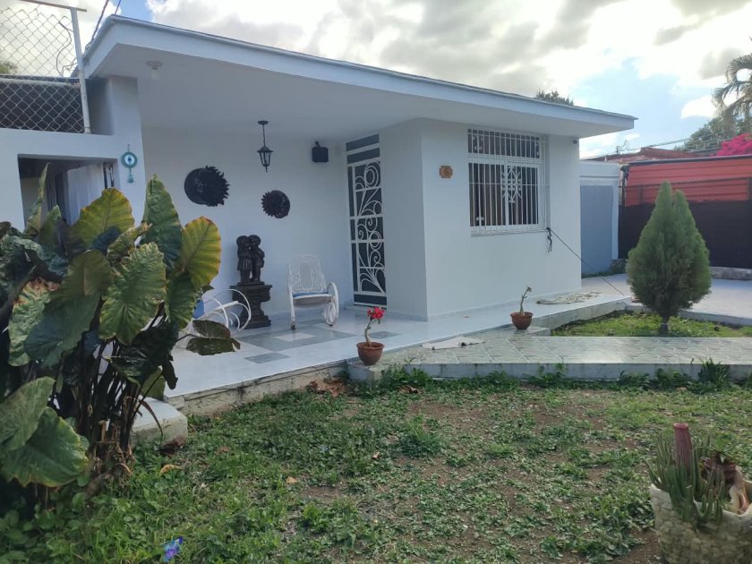 Detached House with 2 bedrooms for sale in Chibás, Guanabacoa, La Habana