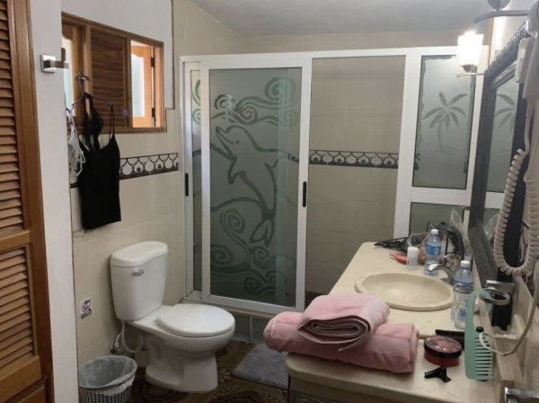 Casa Independiente de 6 habitaciones en venta en Miramar, Playa, La Habana - 8