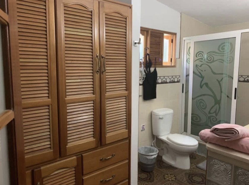 Casa Independiente de 6 habitaciones en venta en Miramar, Playa, La Habana