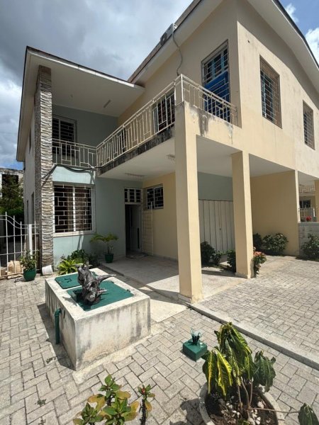 Casa de 3 habitaciones en venta en Plaza, Plaza de la Revolución, La Habana - 2