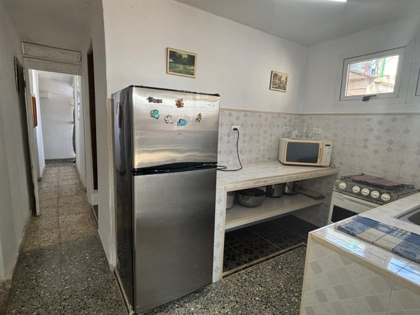 Casa Independiente de 6 habitaciones en venta en Miramar, Playa, La Habana