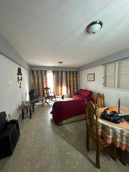 Apartment with 2 bedrooms for sale in Vedado, Plaza de la Revolución, La Habana