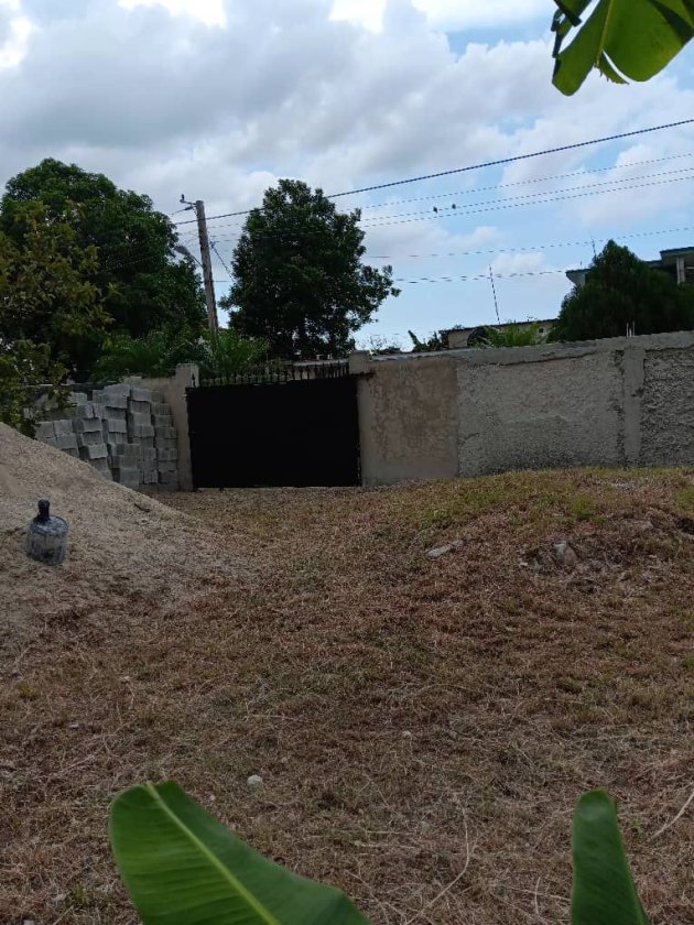 Casa de 3 habitaciones en venta en Sevillano, Diez de Octubre, La Habana