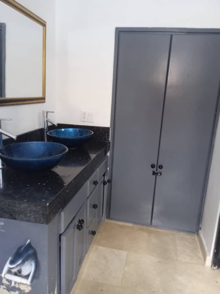 Casa Independiente de 3 habitaciones en venta en Boca Ciega, Habana del Este, La Habana - 2