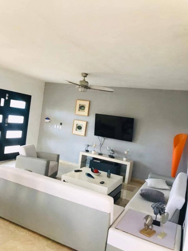 Casa Independiente de 3 habitaciones en venta en Boca Ciega, Habana del Este, La Habana