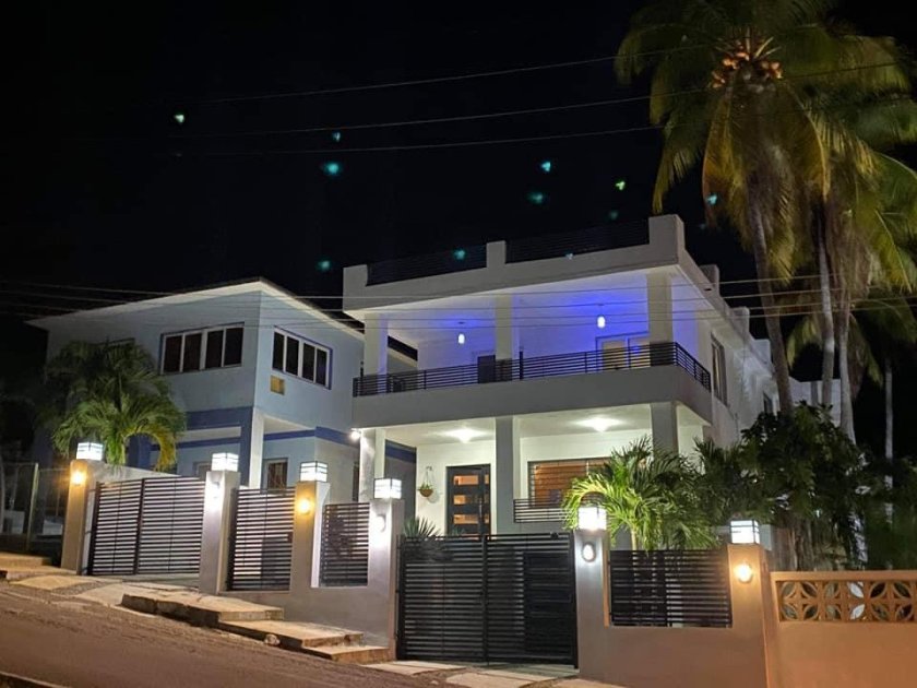 Casa Independiente de 3 habitaciones en venta en Boca Ciega, Habana del Este, La Habana