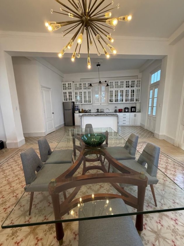 Apartamento de 4 habitaciones en venta en Vedado, Plaza de la Revolución, La Habana