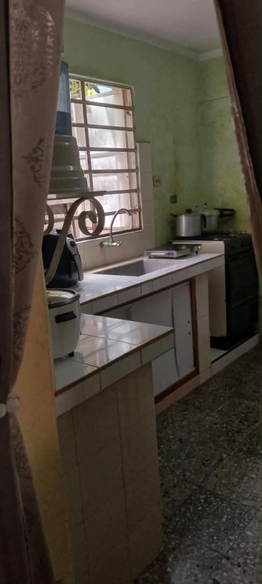 Casa Independiente de 5 habitaciones en venta en Diezmero, San Miguel del Padrón, La Habana