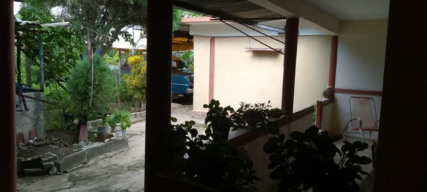Casa Independiente de 5 habitaciones en venta en Diezmero, San Miguel del Padrón, La Habana