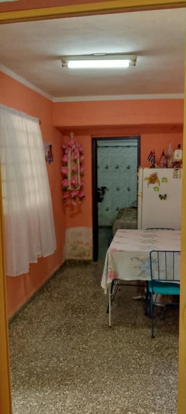 Casa Independiente de 5 habitaciones en venta en Diezmero, San Miguel del Padrón, La Habana