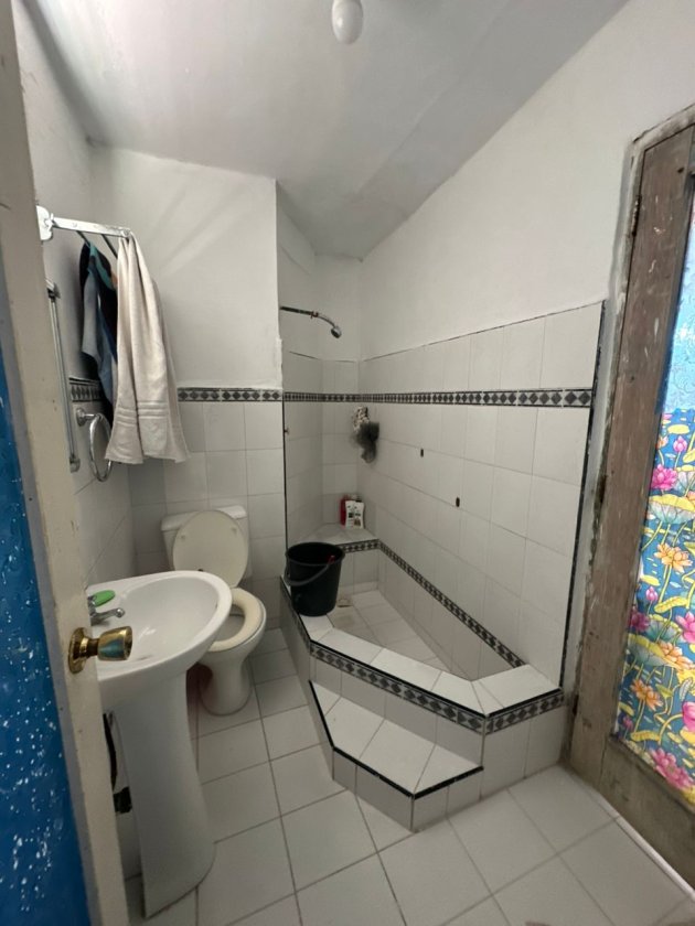 Biplanta de 5 habitaciones en venta en Marianao, La Habana