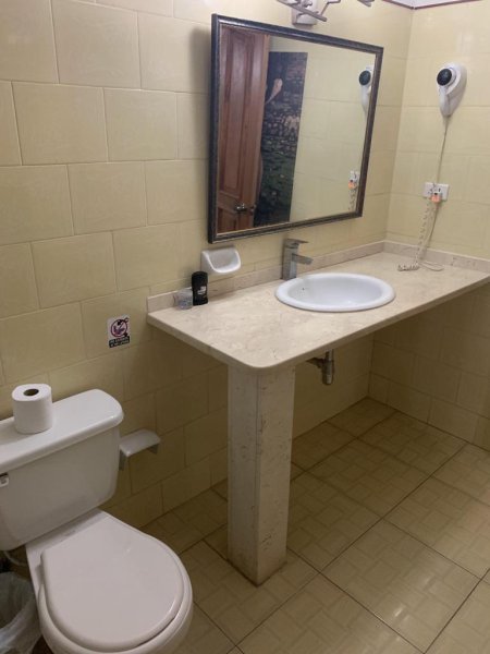 Casa Independiente de 6 habitaciones en venta en Playa, La Habana - 12