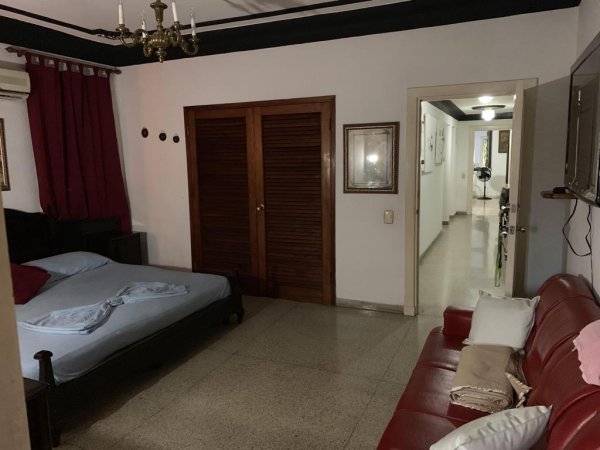 Casa Independiente de 6 habitaciones en venta en Playa, La Habana - 16