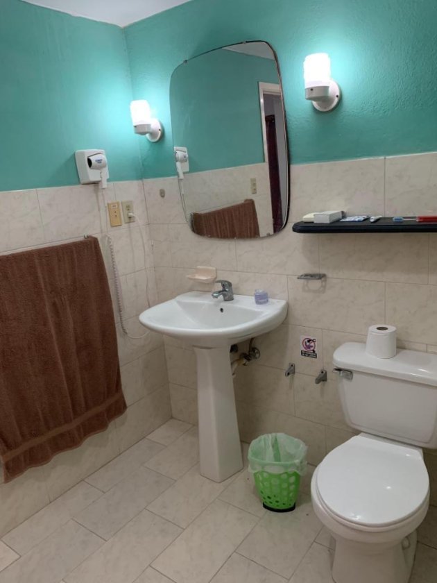 Casa Independiente de 6 habitaciones en venta en Playa, La Habana