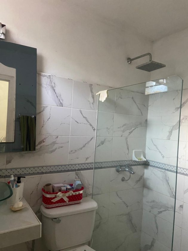 Casa Colonial de 3 habitaciones en venta en Marianao, La Habana