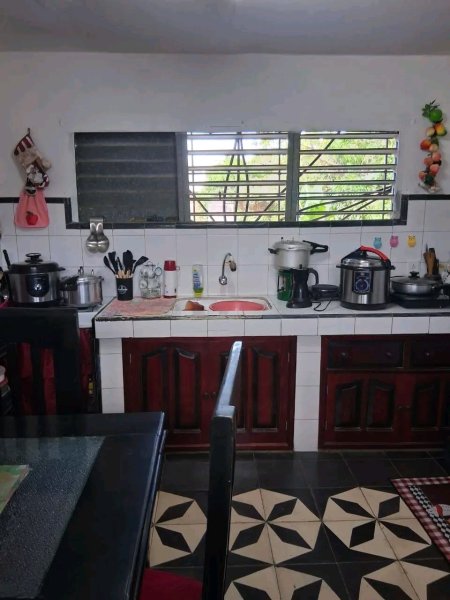 House with 3 bedrooms for sale in Las Tunas - 2