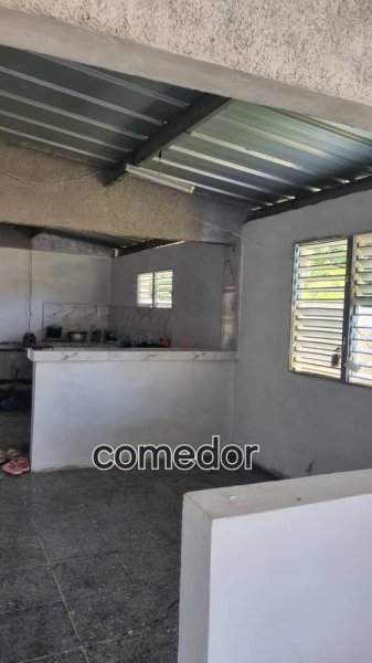 Casa Independiente de 3 habitaciones en venta en Boyeros, La Habana - 3